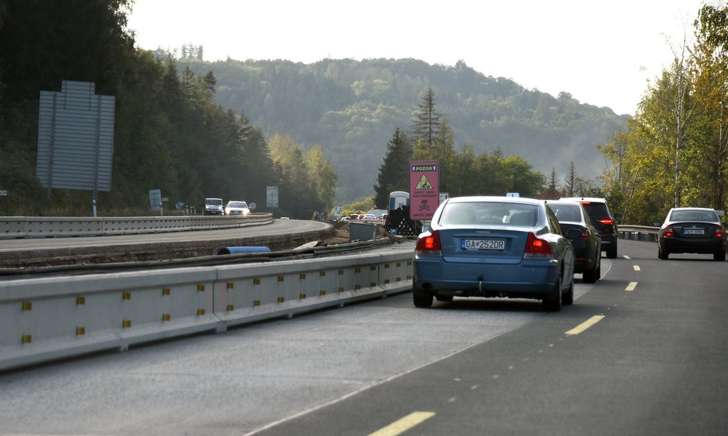 Jak se na D1 o víkendech (ne)pracuje