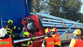 Nehoda na 190. kilometru dálnice D1 zastavila provoz ve směru na Ostravu.