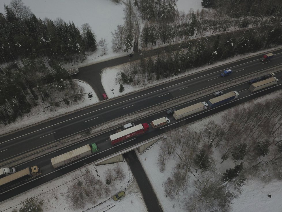 &#34;Pekelná&#34; dálnice D1: Kvůli zúžení se znovu zastavila doprava (19.12.2018)