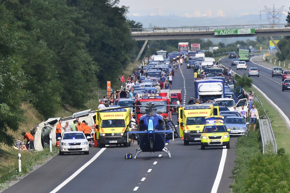 Nehody, kolony, infarktové stavy: Příští rok bude na D1 ještě hůř!