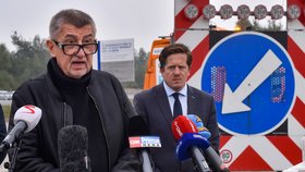 Předseda vlády Andrej Babiš (ANO) hovoří při otevření posledního dokončeného modernizovaného úseku dálnice D1.