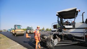 Na úseku dálnice D1 u Prahy probíhají další opravy. (ilustrační foto)
