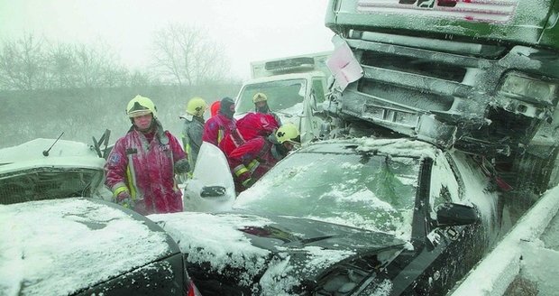 Při nehodě na slovenské dálnici D1 v roce 2005 zemřelo pět lidí.