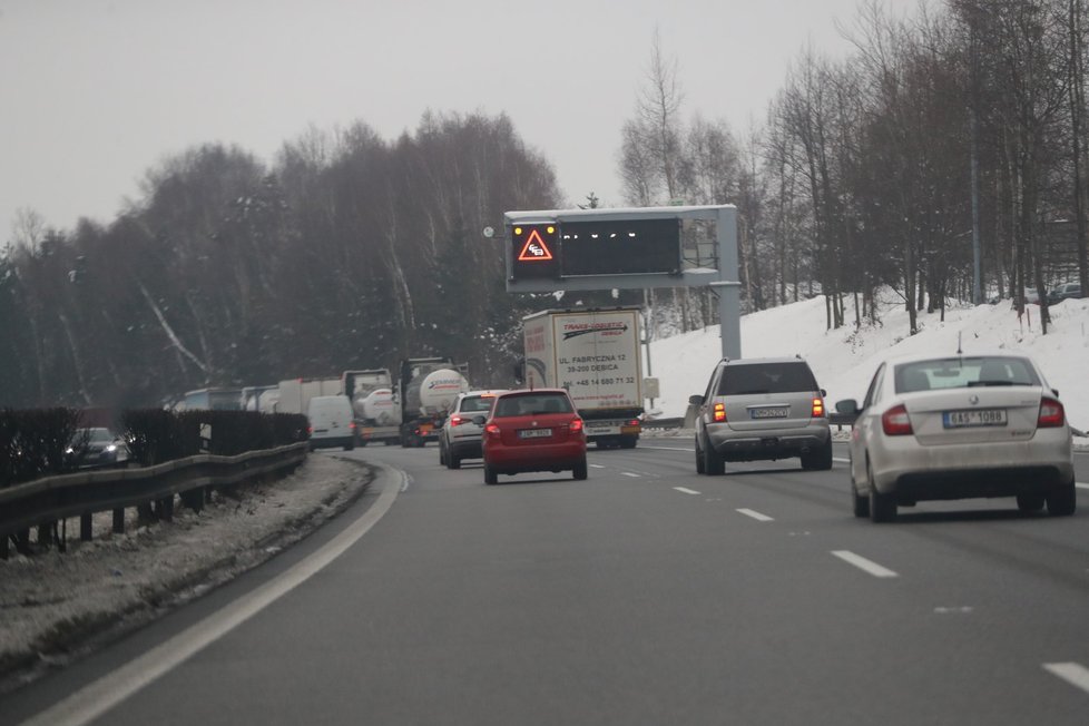 Na opravovaném úseku D1 mezi Humpolcem na 90. kilometru a Větrným Jeníkovem na 104. kilometru začali 19. prosince 2018 dělníci pracovat na rozšíření dálnice.