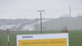 Ředitelství silnic a dálnic připravuje prvních deset návrhů na vyvlastnění nemovitostí, které jsou na trase plánované dálnice D1 u Přerova. Ještě bude jednat s majiteli.