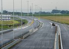 Dálnice D11 by měla končit na hranicích do roku 2026, slibuje nově ministr dopravy