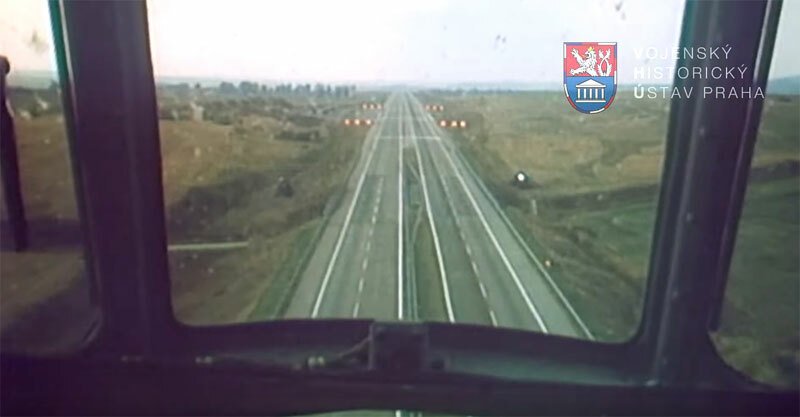 Na každé dálnici v Československu mělo vzniknout letiště
