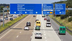 Na německou dálnici můžete od příštího roku vyrazit jen se zaplaceným mýtným. Jinak se nevyhnete mastné pokutě.