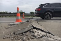 Přívalové deště zvedly dálnici na Plzeňsku: Kvůli opravě očekávejte komplikace