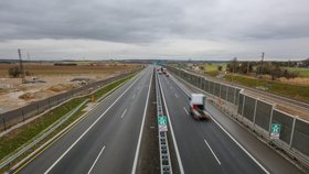 V Česku se staví přes 200 km dálnic a silnic, uvedl Kupka. Letos začnou další stavby