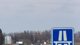 V Česku je nyní rozestavěno 177 kilometrů dálnic a silnic první třídy. Letos by měly začít práce na dalších 43,5 kilometru. (ilustrační foto)