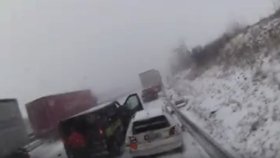 Unikátní video z kabiny kamionu ukazuje, jak se stala nehoda na D1.