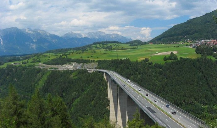 Dálnice v rakouské spolkové zemi Tyrolsko (ilustrační foto)