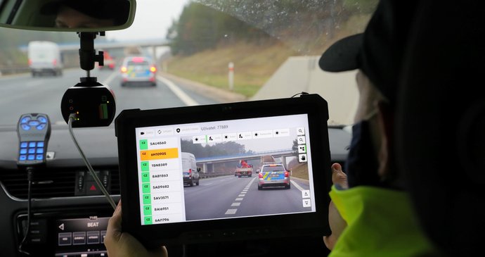 Policejní kontrola platných dálničních známek