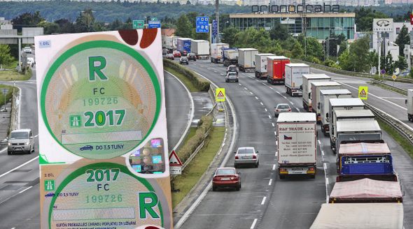 Loni se na pokutách za jízdu bez známky vybralo téměř 34 mil. Kč.