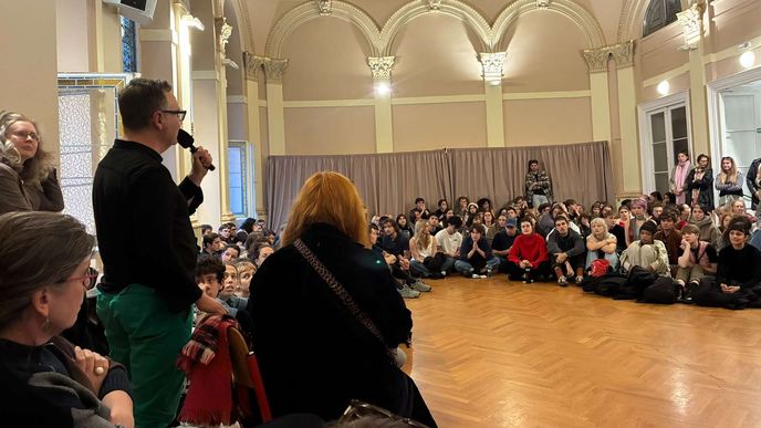 Akademická obec DAMU vyzývá další akademické obce českých vysokých škol, aby se připojily ke stávkové pohotovosti Akademická obec DAMU vyzývá další akademické obce českých vysokých škol, aby se připojily ke stávkové pohotovosti