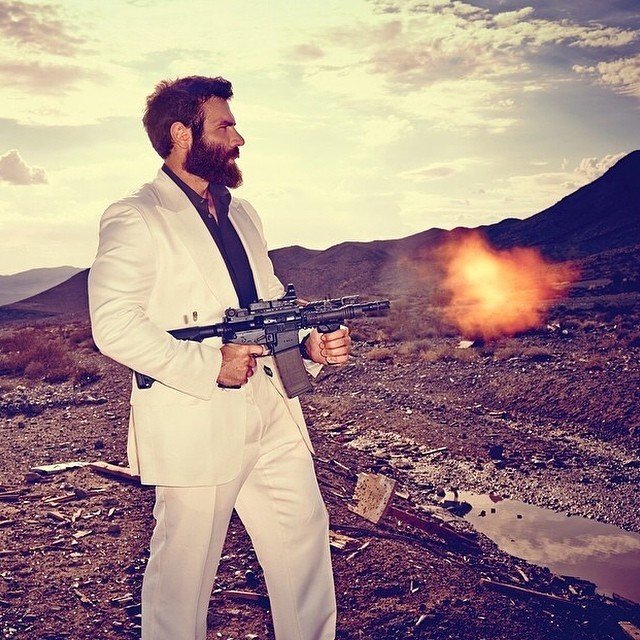 Dan Bilzerian jako zjizvená tvář