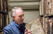 Dan Brown, světoznámý autor mysteriózních thrillerů, pobýval minulý týden v Praze Dan Brown, světoznámý autor mysteriózních thrillerů, pobýval minulý týden v Praze