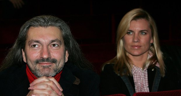 Leona Machálková už před lety si vedle Dana Hůlky v Draculovi zahrála