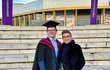 Syn Dany Morávkové úspěšně odpromoval na britské univerzotě Syn Dany Morávkové úspěšně odpromoval na britské univerzotě