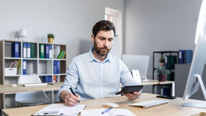 Daňové přiznání je třeba podat nejpozději do 1. dubna (v případě papírového formuláře) nebo 4. května (v případě elektronického podání). Daňové přiznání je třeba podat nejpozději do 1. dubna (v případě papírového formuláře) nebo 4. května (v případě elektronického podání).