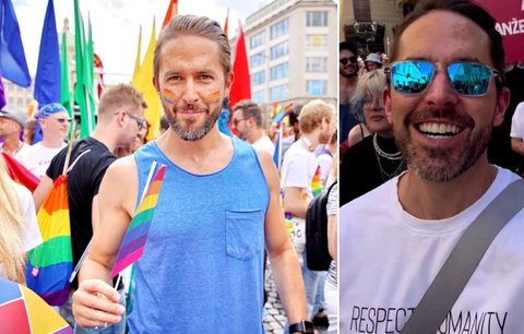 Daniel Bambas na Prague Pride poslal drsný vzkaz všem pokrytcům: Polibte mi nahatou pr*el!