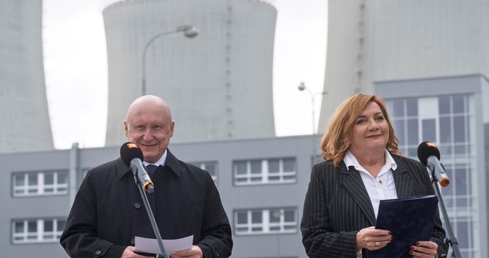 Alena Schillerová a generální ředitel Skupiny ČEZ Daniel Beneš v Temelíně (30. 10. 2026)