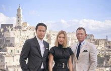 Craig se vrací do akce: Bond a bondgirl zase spolu