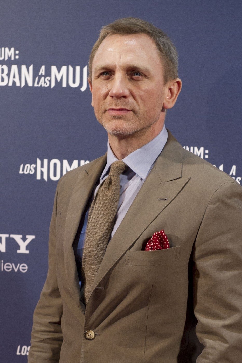 Daniel Craig