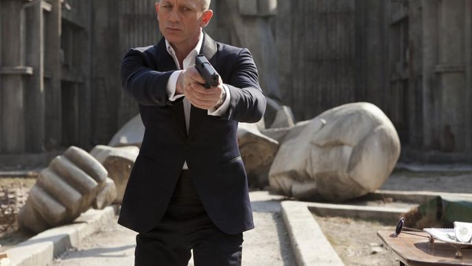 Daniel Craig ve třiadvacátém pokračování dobrodružství agenta 007. Daniel Craig ve třiadvacátém pokračování dobrodružství agenta 007.