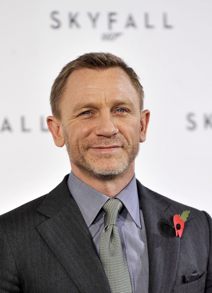 Daniel Craig