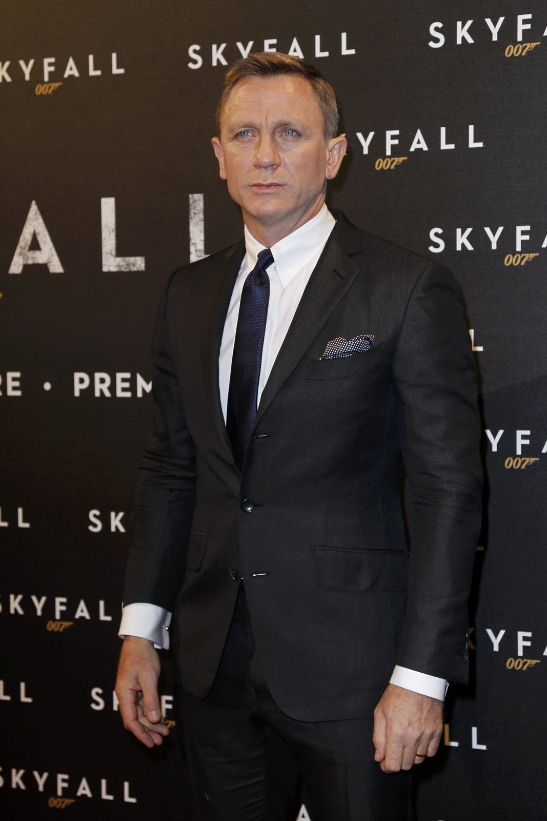 Daniel Craig jako James Bond.