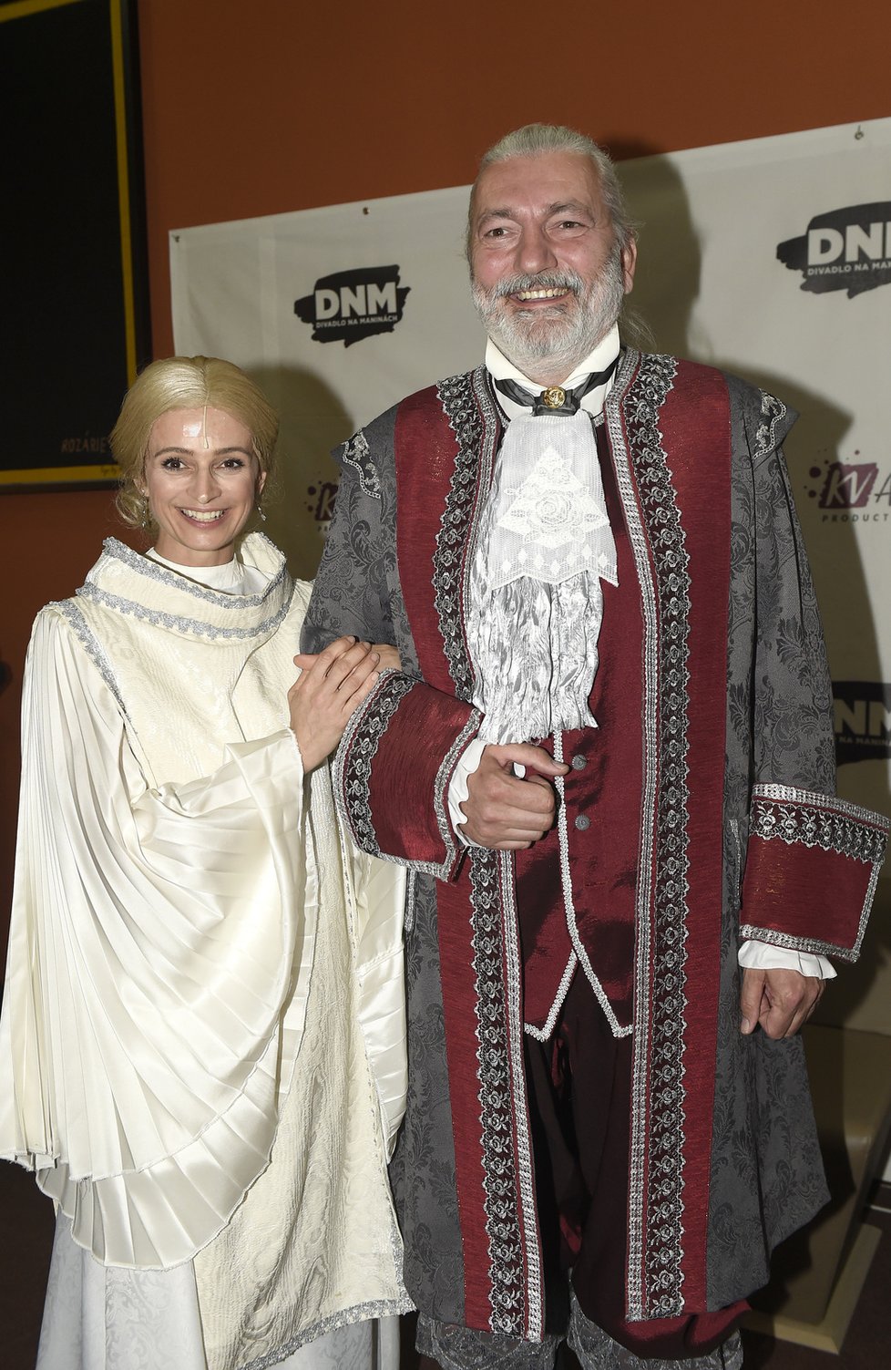 Daniel Hůlka a Ivana Jirešová hrají v novém muzikálu Robinson Crusoe.