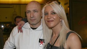 Daniel a Mirjam Landovi jsou manželé od roku 1990 a mají spolu dcery Anastázii, Roxanu a Rozálii