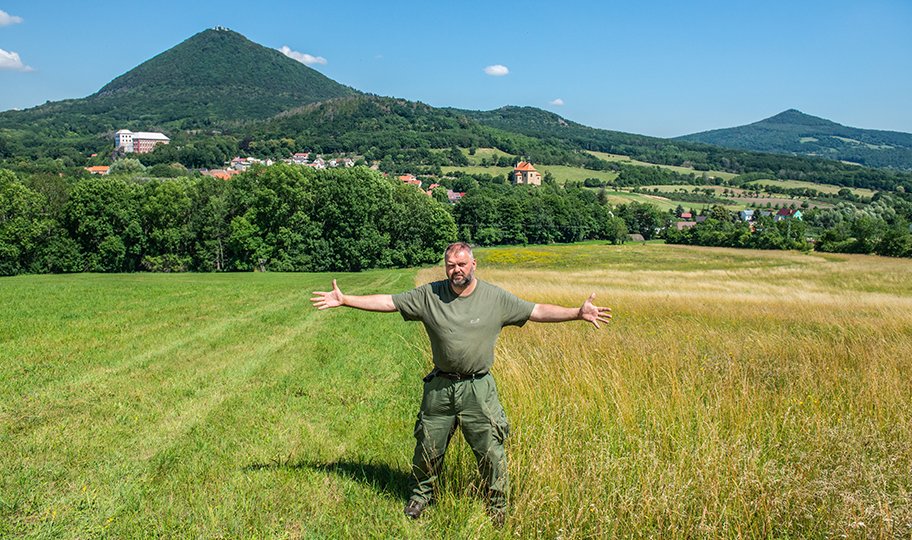 Daniel Pitek je český soukromý zemědělec, sedlák a lesník.