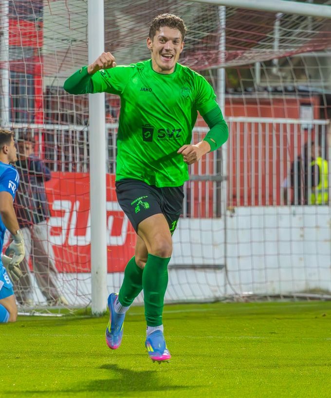 Šmiga se restartuje v Příbrami, věří v kariéru ve Slavii a fandí Šínovi: Nic není nemožné! Šmiga se restartuje v Příbrami, věří v kariéru ve Slavii a fandí Šínovi: Nic není nemožné!