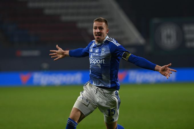 ONLINE: Olomouc - Pardubice 2:0. Janošek proměnil penaltu, trefil se i Vašulín ONLINE: Olomouc - Pardubice 2:0. Janošek proměnil penaltu, trefil se i Vašulín