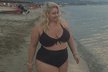 Dannie šla na dovolené v Řecku do plavek 