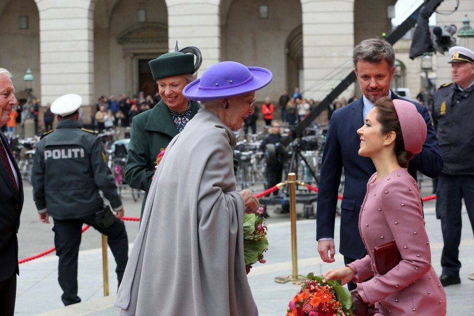 Dánská královna Markéta II. a princezna Mary