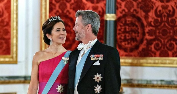 Následník dánského trůnu, princ Frederik, a jeho manželka Mary Elizabeth
