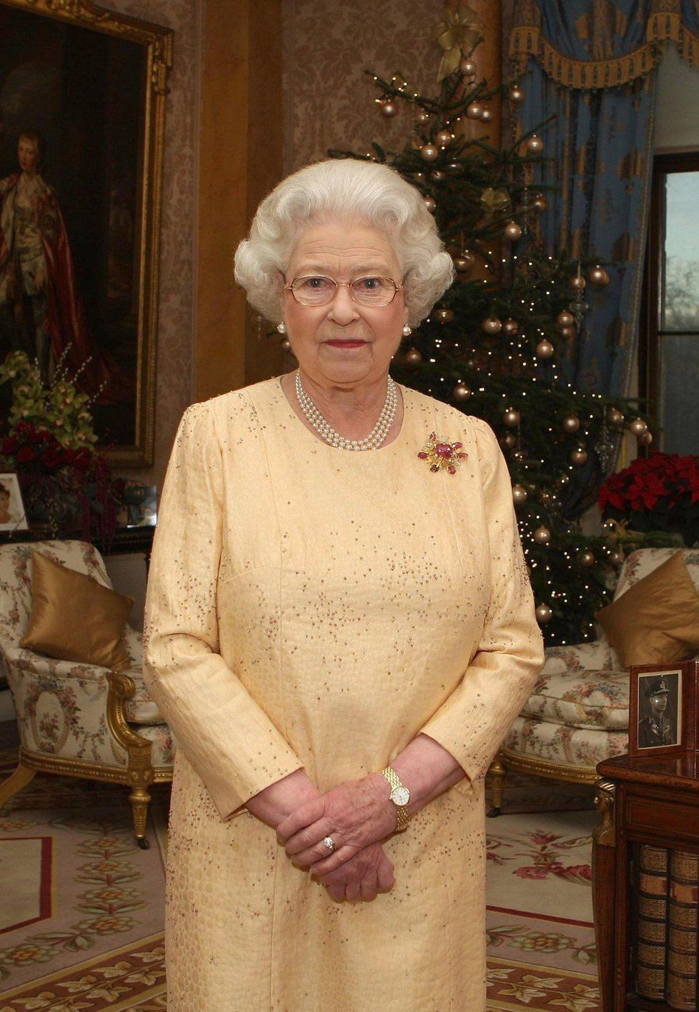 Královna Alžběta II. ve zlaté
