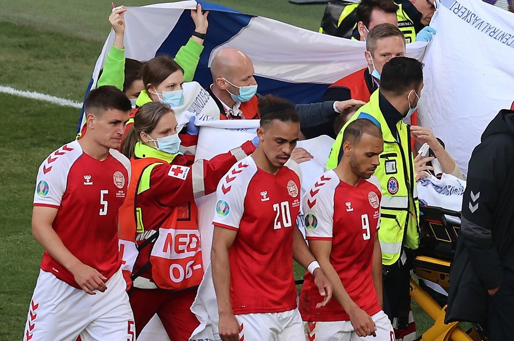 Dánský záložník Christian Eriksen zkolaboval v průběhu utkání  mezi Dánskem a Finskem