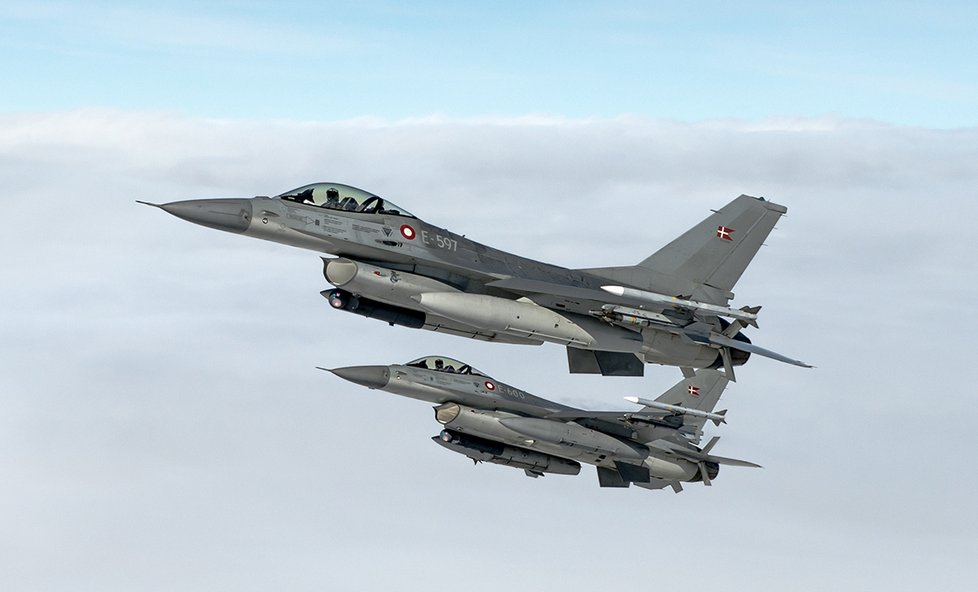 Oporou Královského Dánského letectva jsou stíhačky F-16.