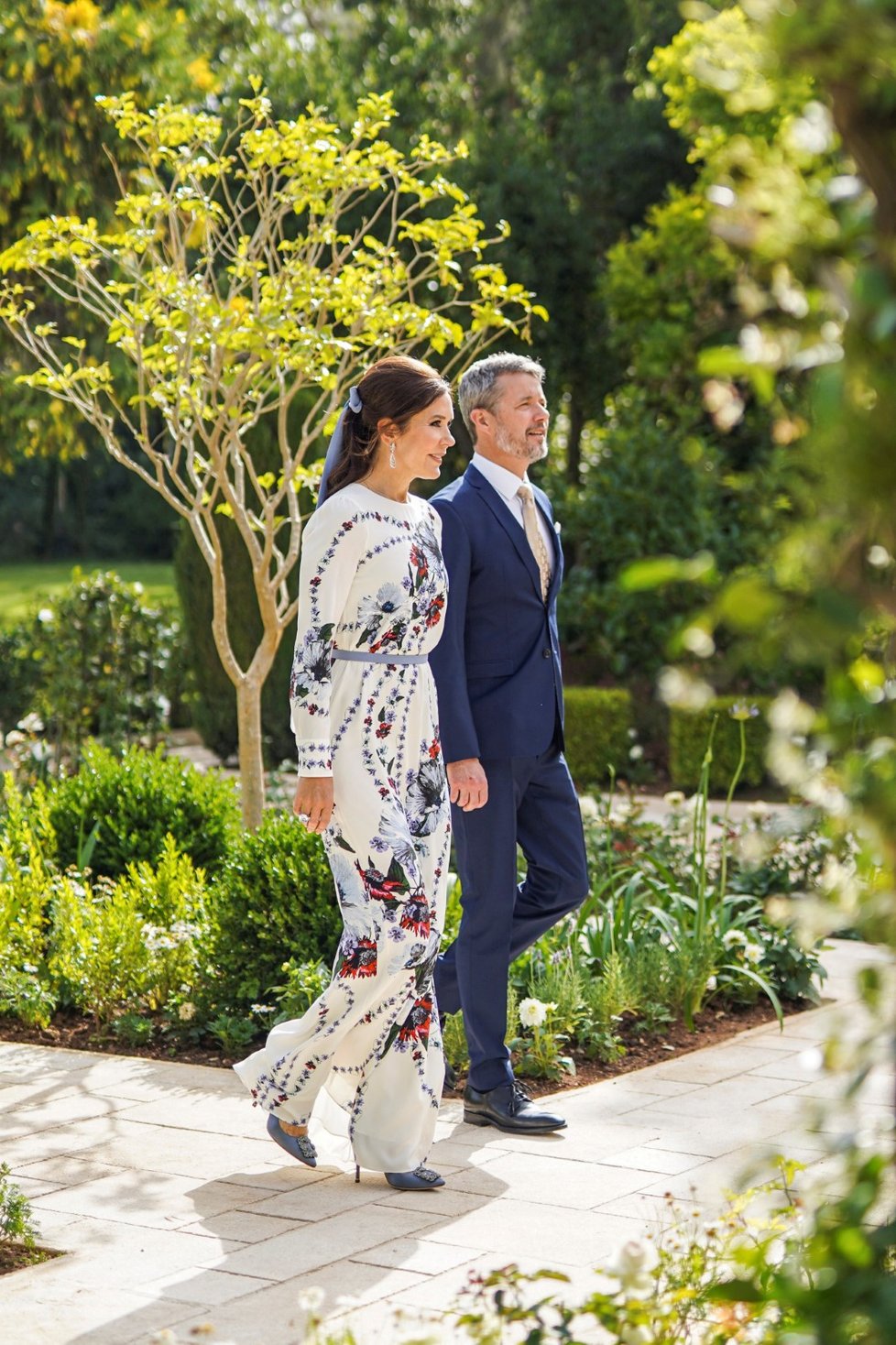 Dánský korunní princ Frederik s chotí Mary na svatbě jordánského kralevice Husajna (1. 6. 2023).