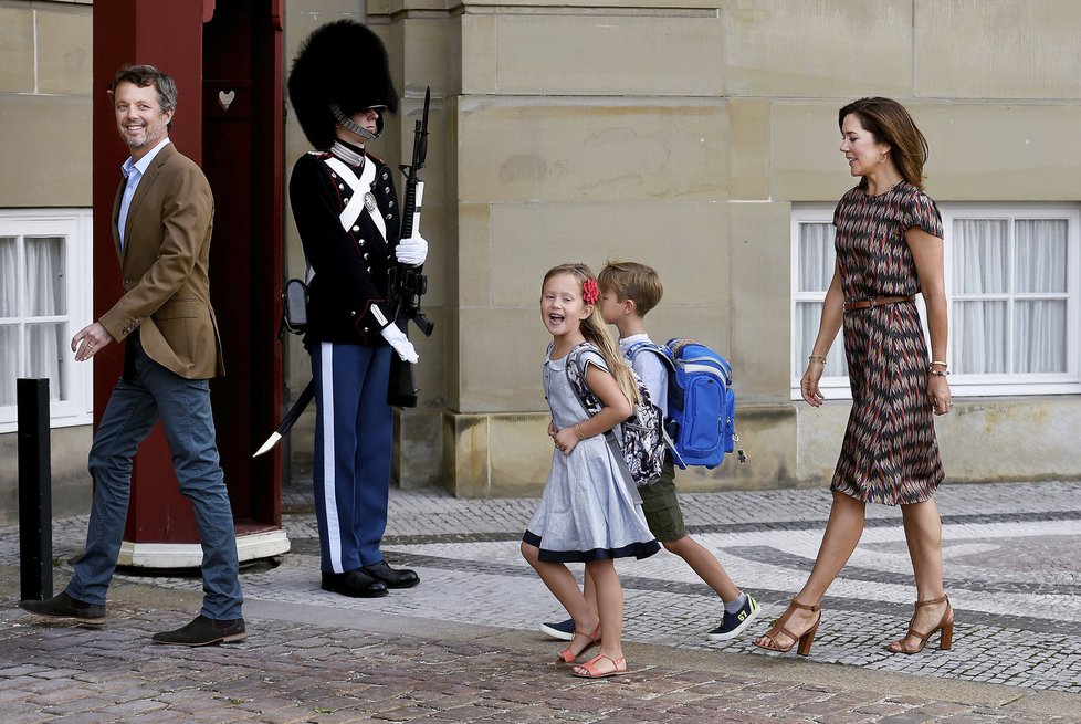 Dánský korunní princ Frederik s rodinou.