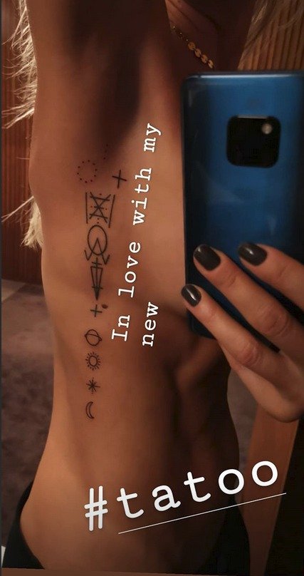 Dara Rolins má nové tetování