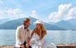 Dara si Pavla Nedvěda vzala 2. září u jezera Lago Maggiare. Dara si Pavla Nedvěda vzala 2. září u jezera Lago Maggiare.