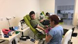 Budoucí vojáci cedili krev: Fakultní nemocnici v Brně věnovali 50 litrů