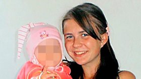 Kristínka (2) teď vyrůstá v dětském domově, kde se seznámili její rodiče. Vladimír (21) ubodal Darinu (†21) kvůli žárlivosti.