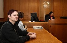 Darina Rychtářová: Zdrcená od soudu odjela metrem, Rychtář k soudu nepřišel!